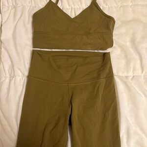 Aritzia Activewear Set – Size M